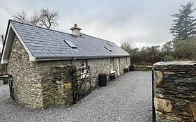 Newly Renovated Stone Cottage Located 2.5 Miles From Killarney Town